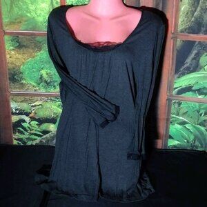 2 Flawed Simply Vera Wang 3/4 Sleeve Tops With Mesh and Lace Trim
